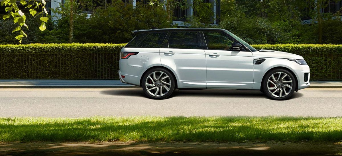 Range Rover Sport ja kaikki muut Land Rover-autot nyt Inchcape Helsingin uudesta liikkeestä Herttoniemestä.