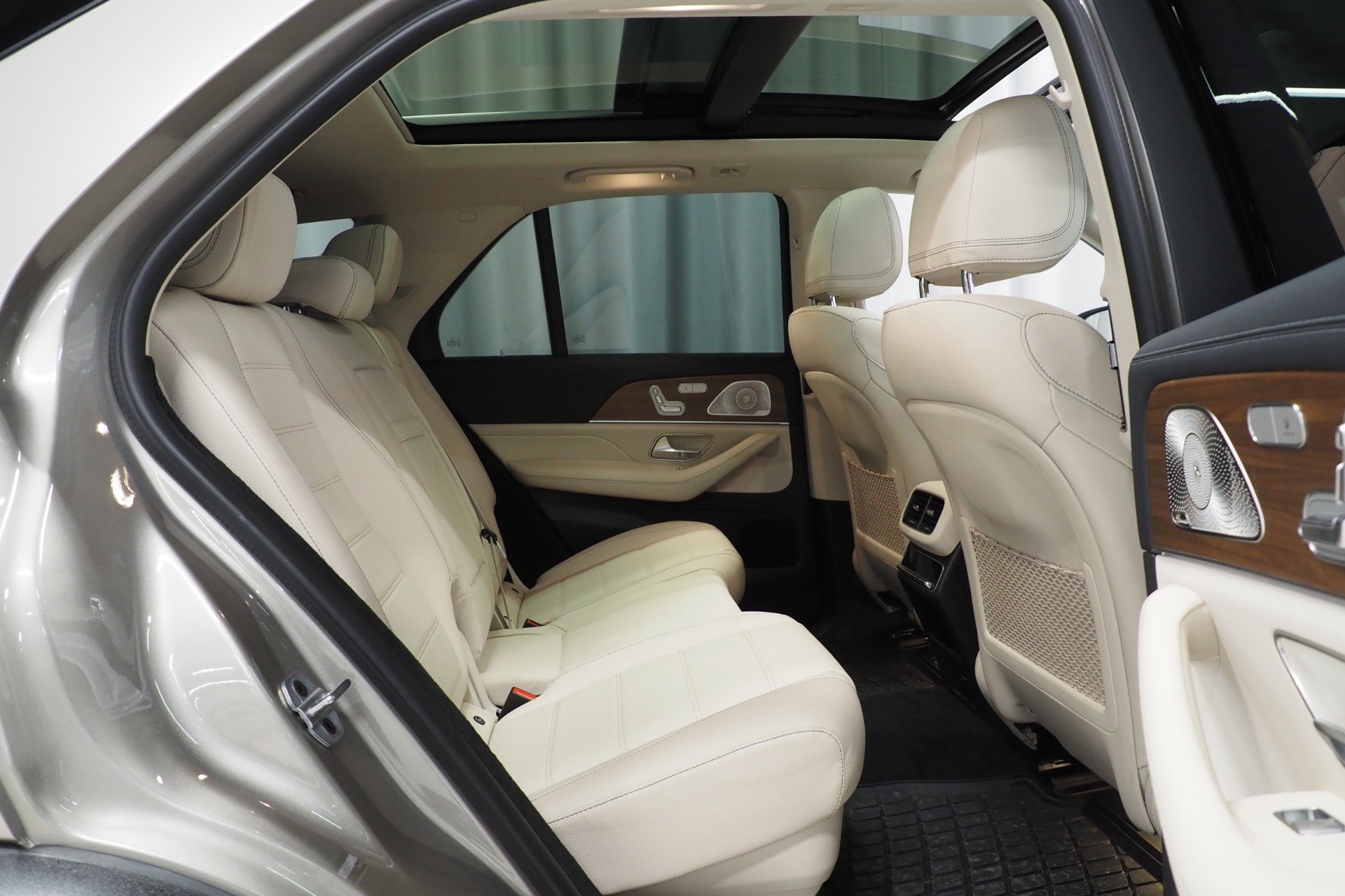 Mercedes-Benz GLE 350 e 4MATIC EQ Power 2022, photo 7/26