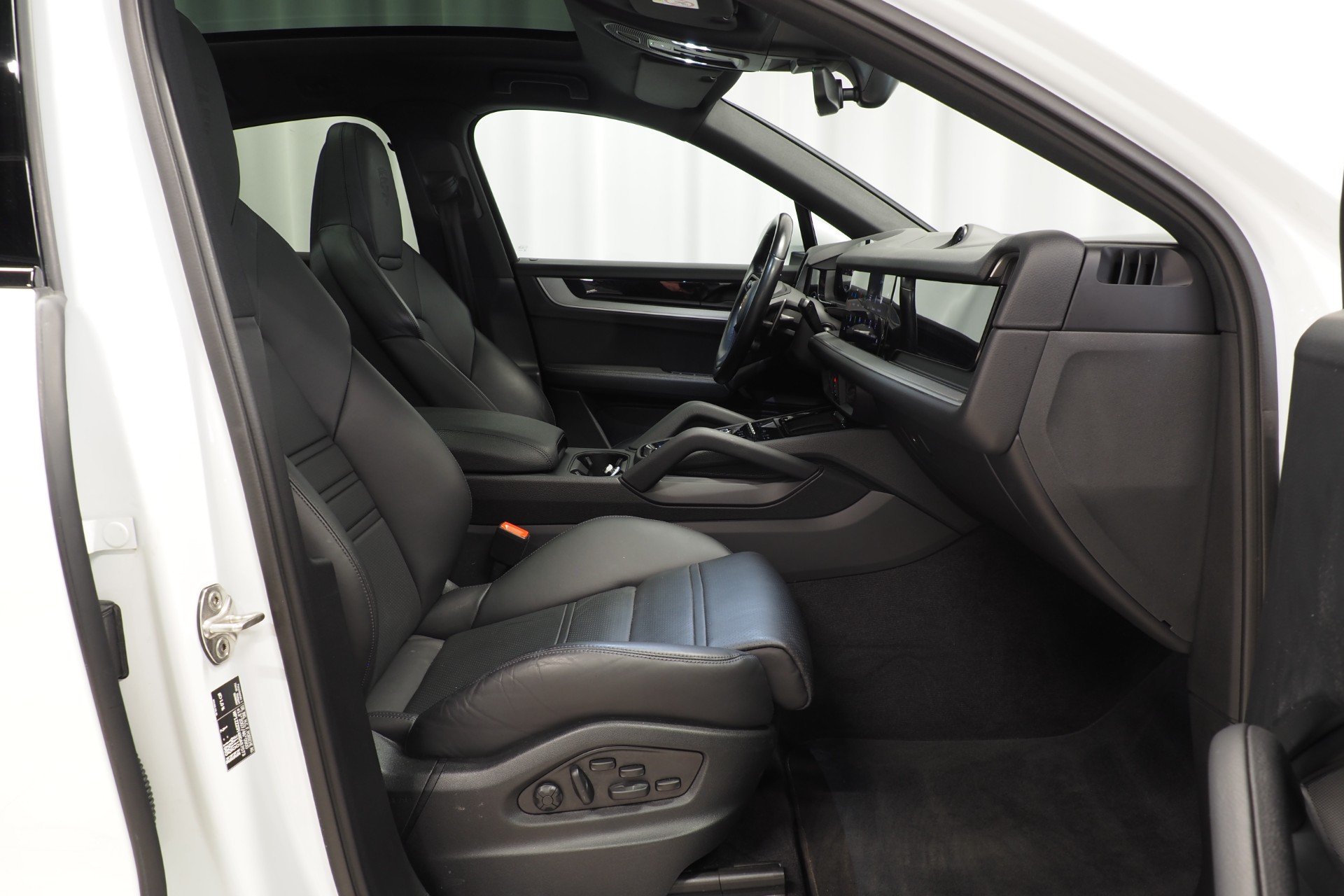 Porsche Cayenne E-Hybrid Coupé Facelift 2024, photo 6/21