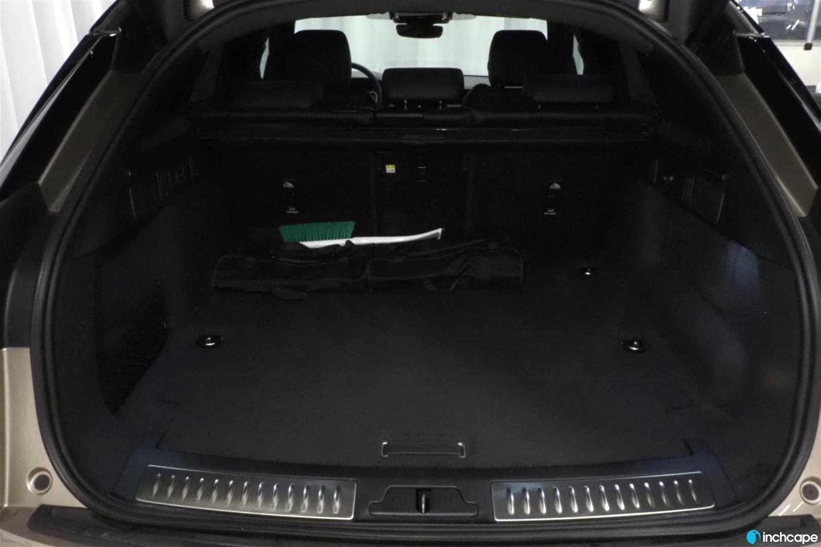 Land Rover Range Rover Velar 2026, photo 6/16