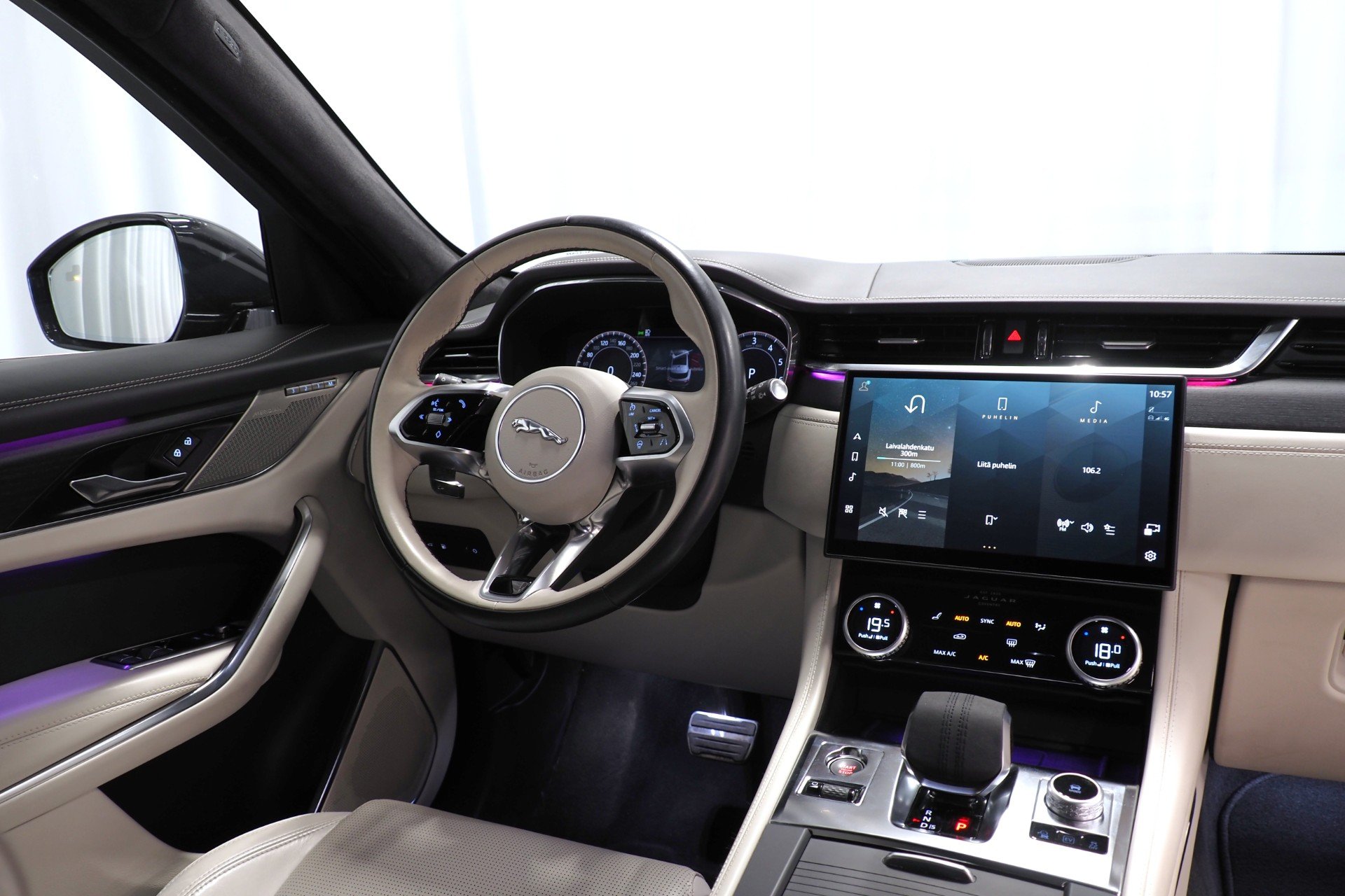 Jaguar F-Pace 2023, photo 5/24
