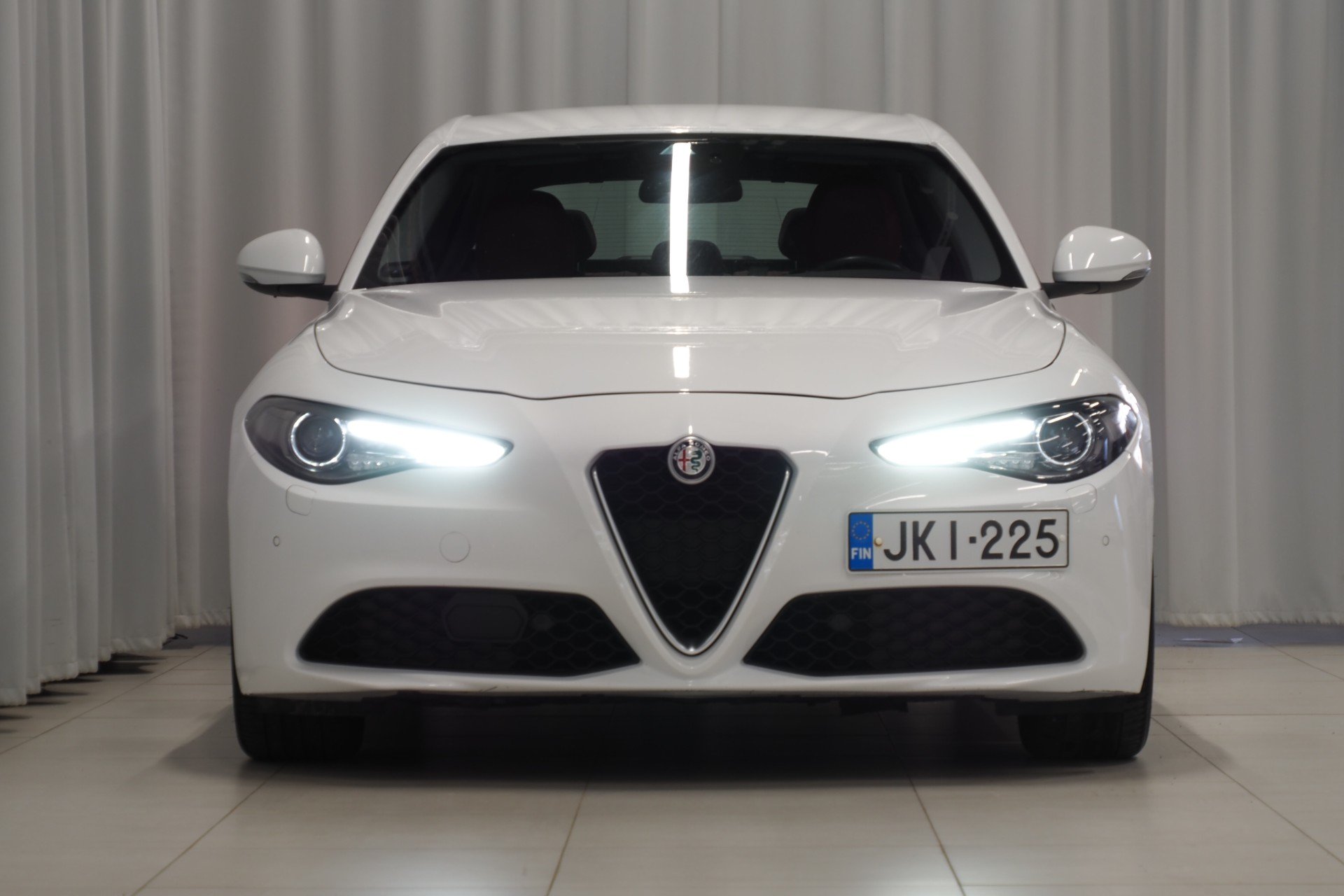 Alfa Romeo Giulia 2017, kuva 2/18