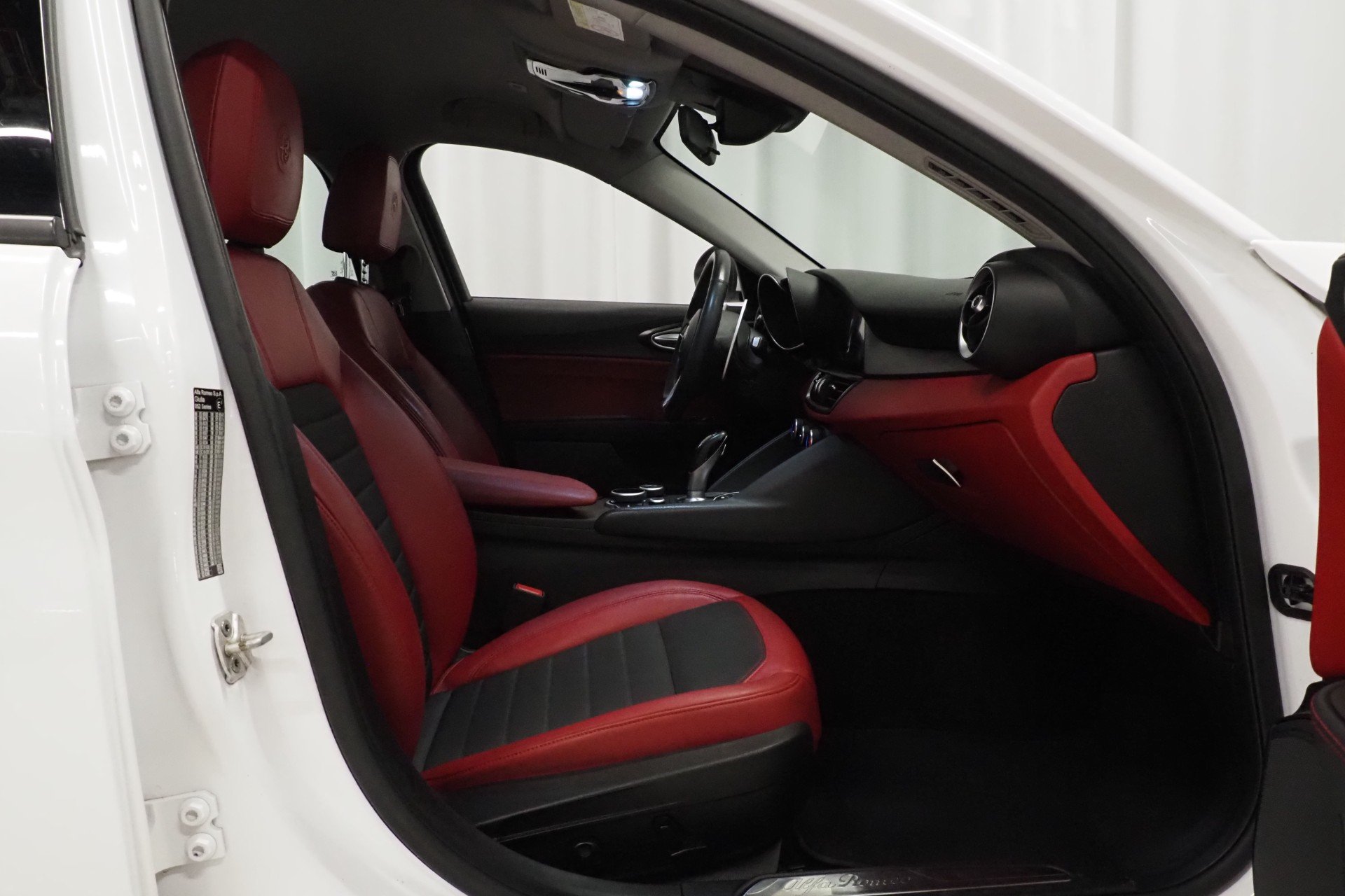 Alfa Romeo Giulia 2017, kuva 6/18