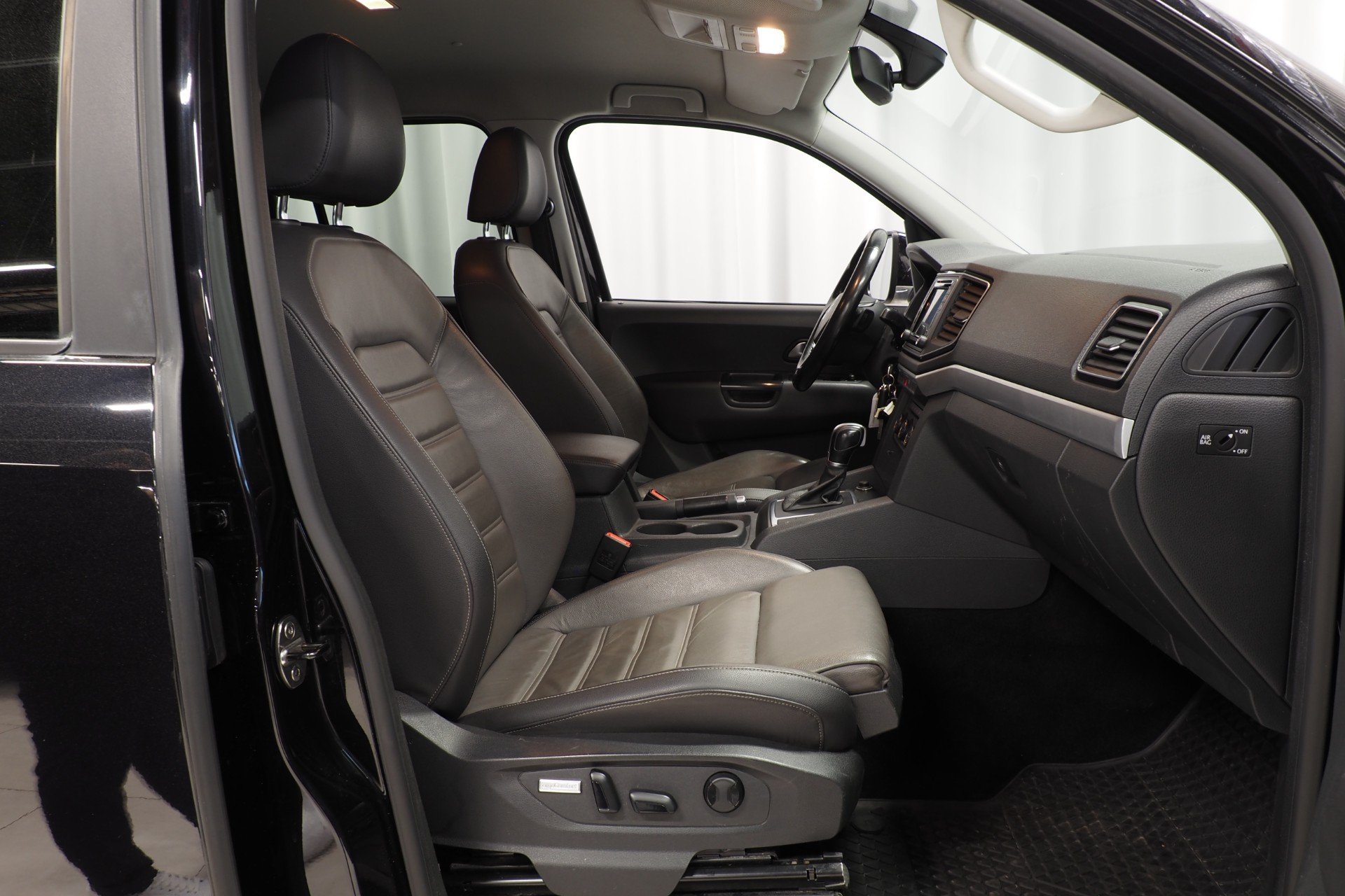 Volkswagen Amarok 2017, photo 7/16