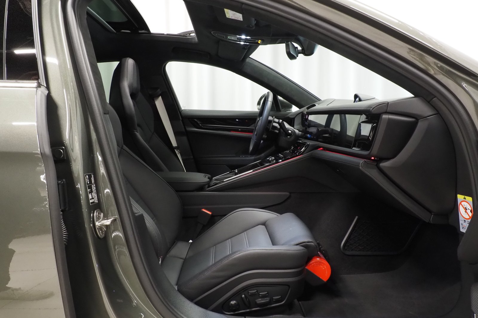 Porsche Panamera 4 E-Hybrid 2024, kuva 6/24