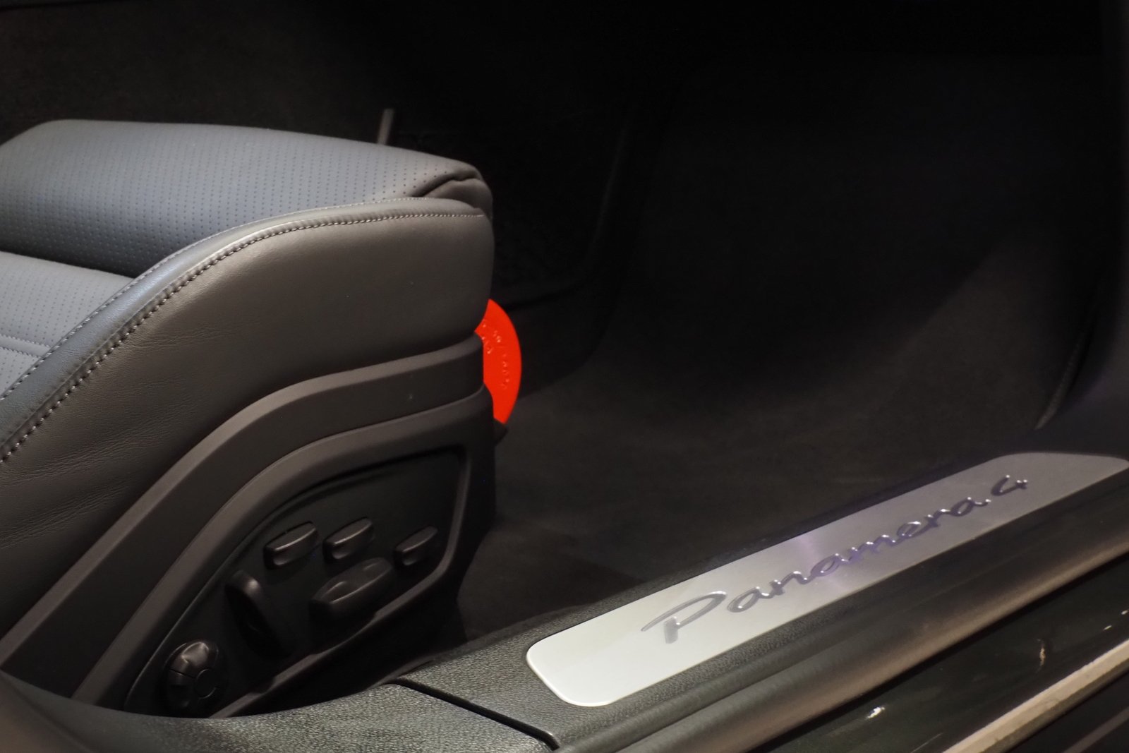 Porsche Panamera 4 E-Hybrid 2024, kuva 7/24
