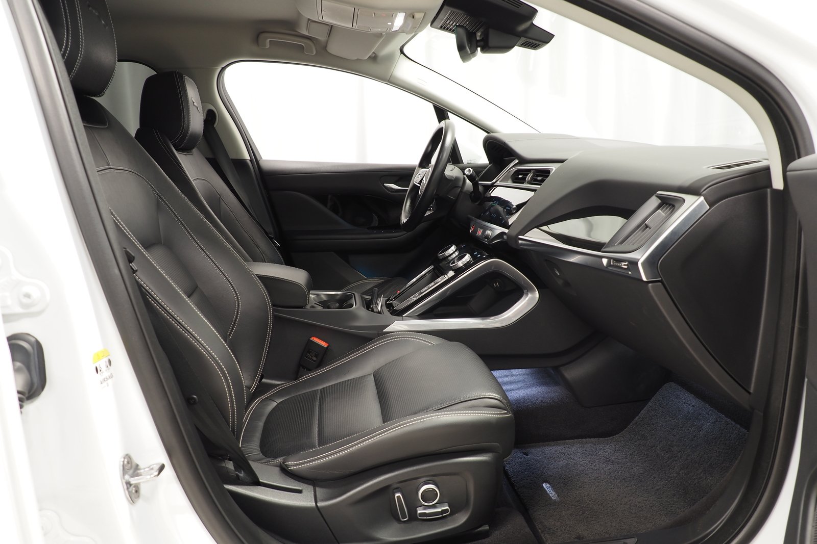 Jaguar I-Pace EV320 Limited Edition SE 2021, photo 6/19