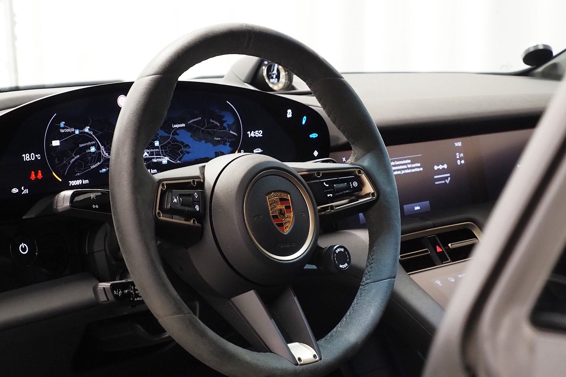 Porsche Taycan 4S Sport Turismo 2023, kuva 7/19