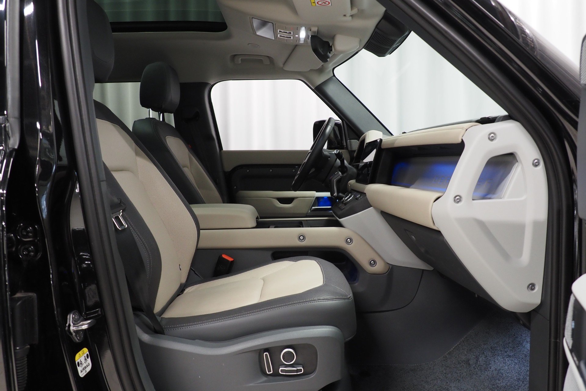 Land Rover Defender 2024, kuva 6/29