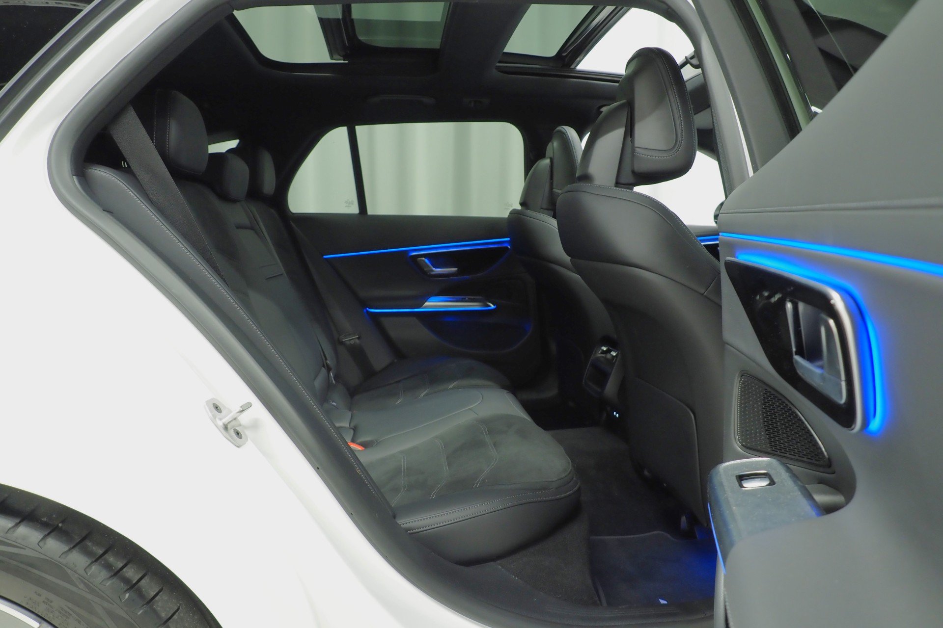 Mercedes-Benz E 220 d T A Premium AMG 2025, kuva 7/19