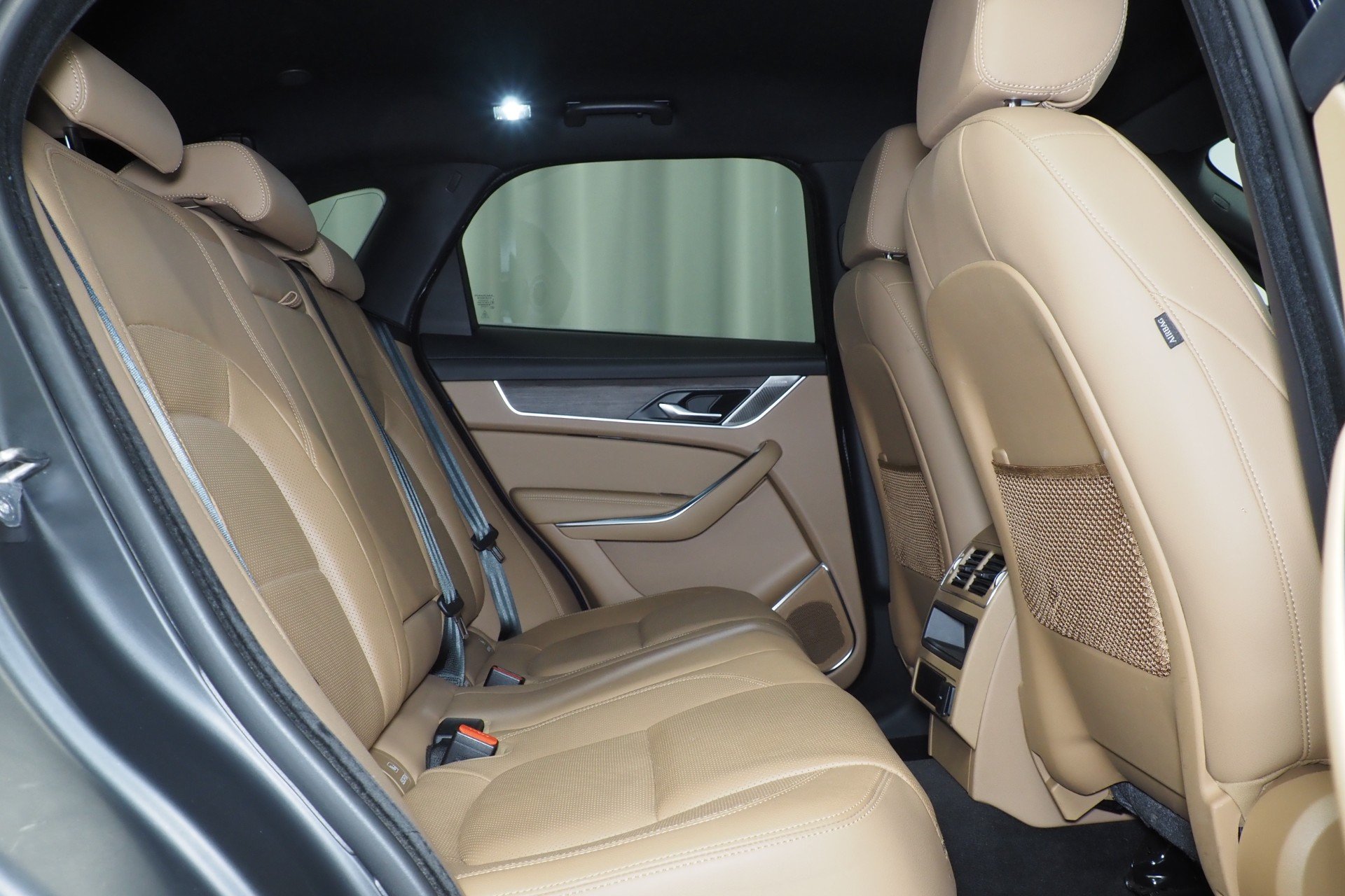 Jaguar F-Pace P400e Plug-in Hybrid SE 2021, kuva 7/15