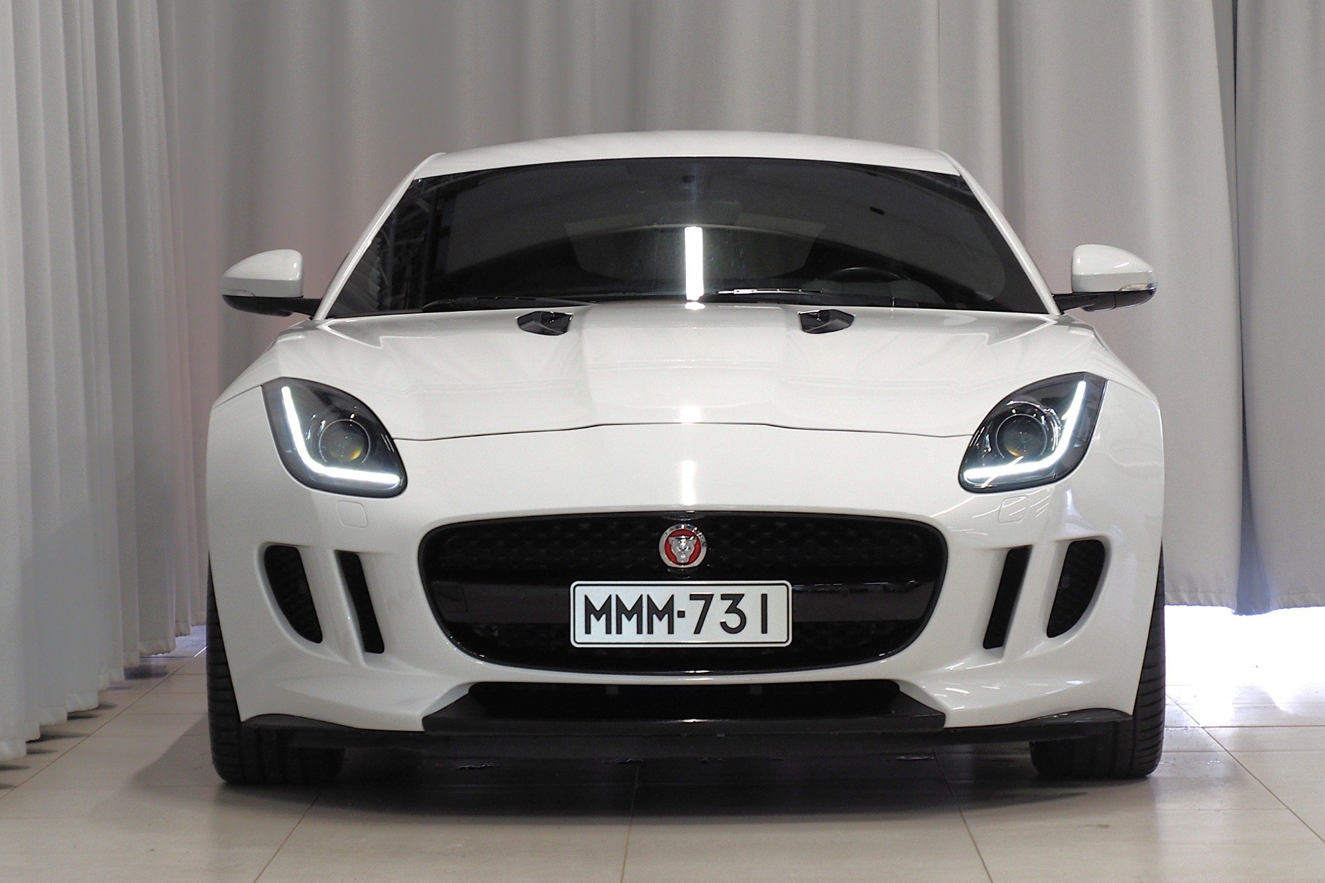 Jaguar F-type 3,0 V6 340PS Coupé 2014, photo 2/21