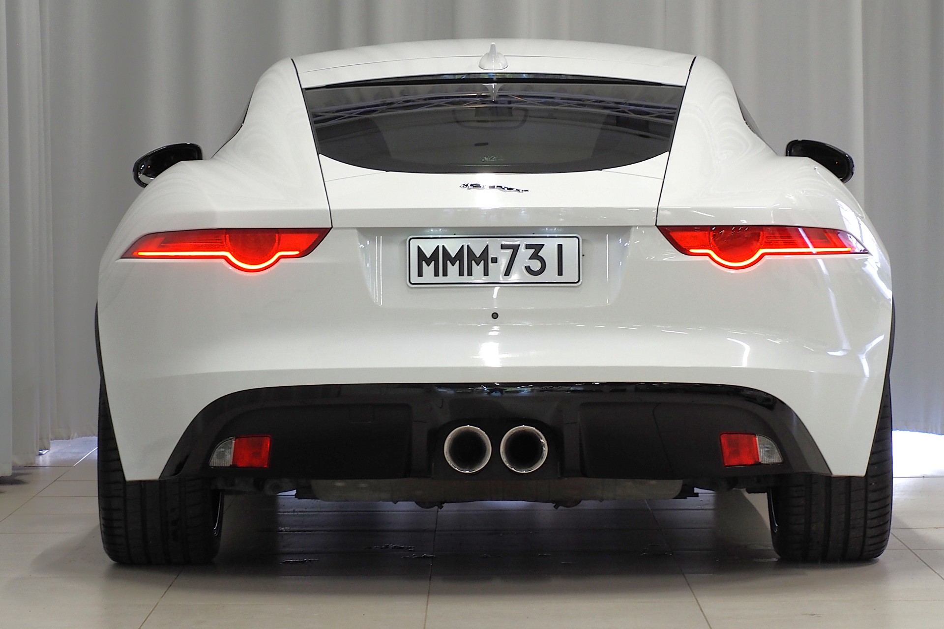 Jaguar F-type 3,0 V6 340PS Coupé 2014, kuva 7/42