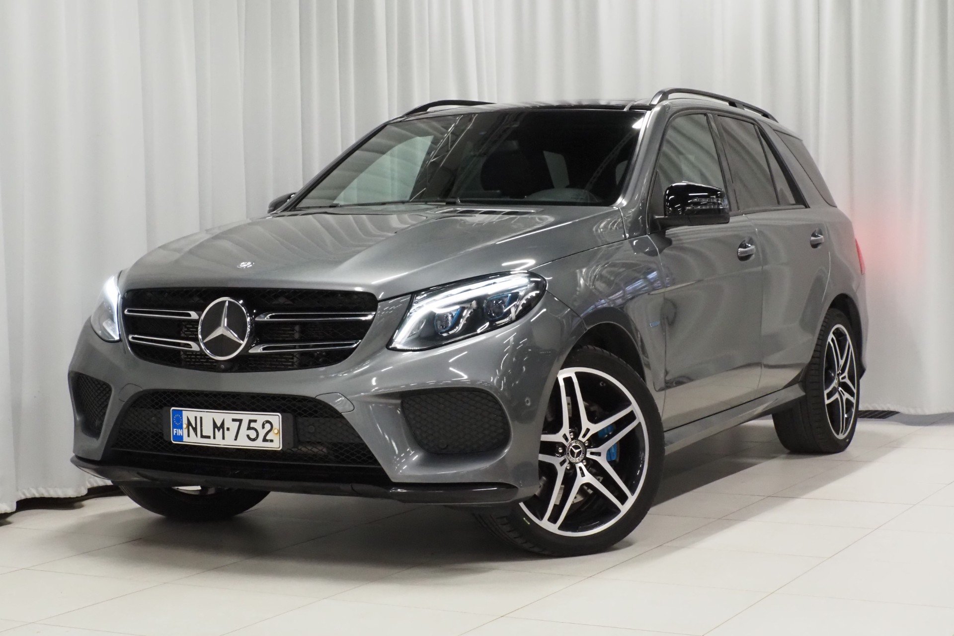 Mercedes-Benz GLE 500 e 4Matic AMG line 2017, kuva 2/19