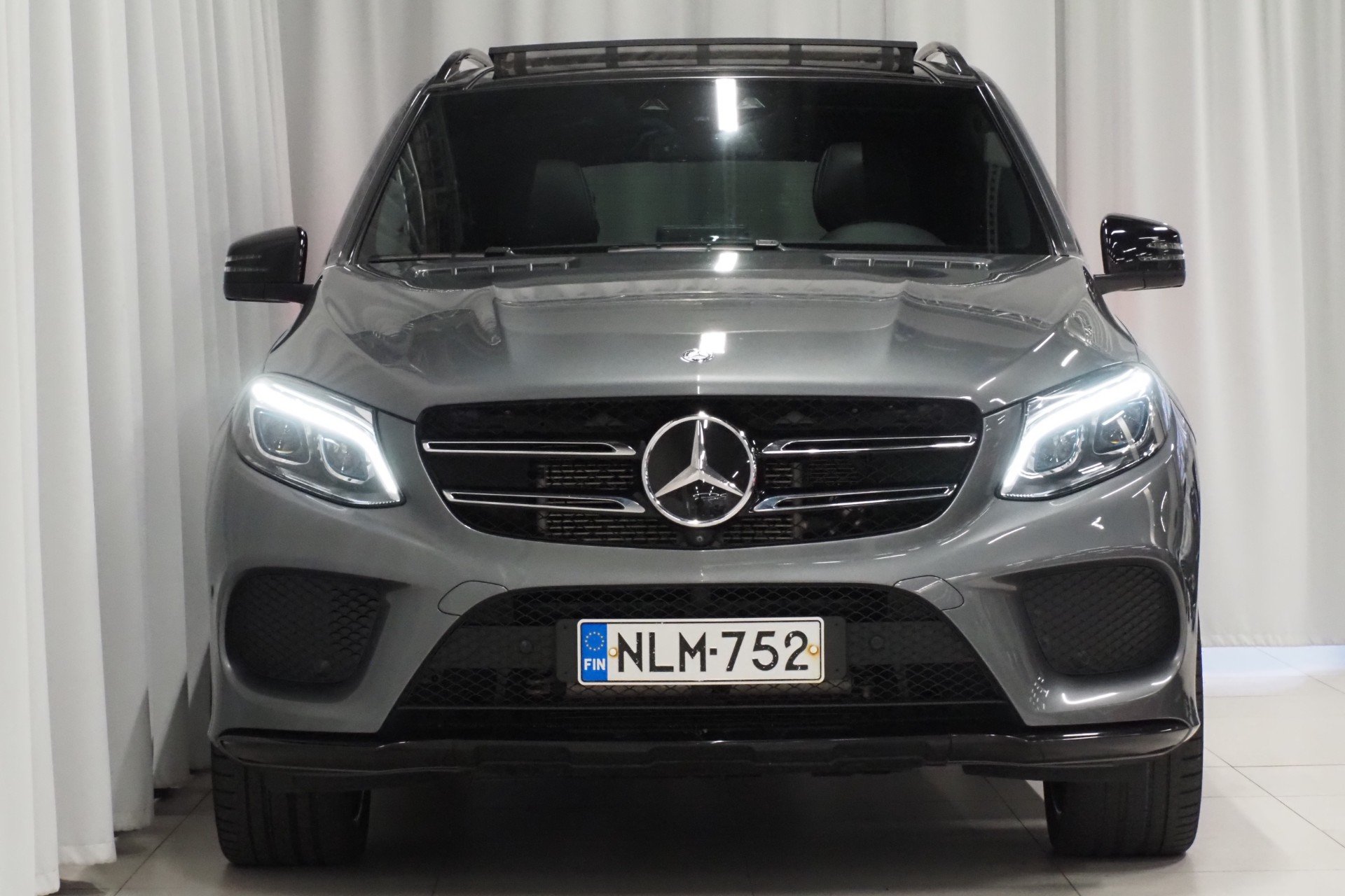 Mercedes-Benz GLE 500 e 4Matic AMG line 2017, kuva 3/19