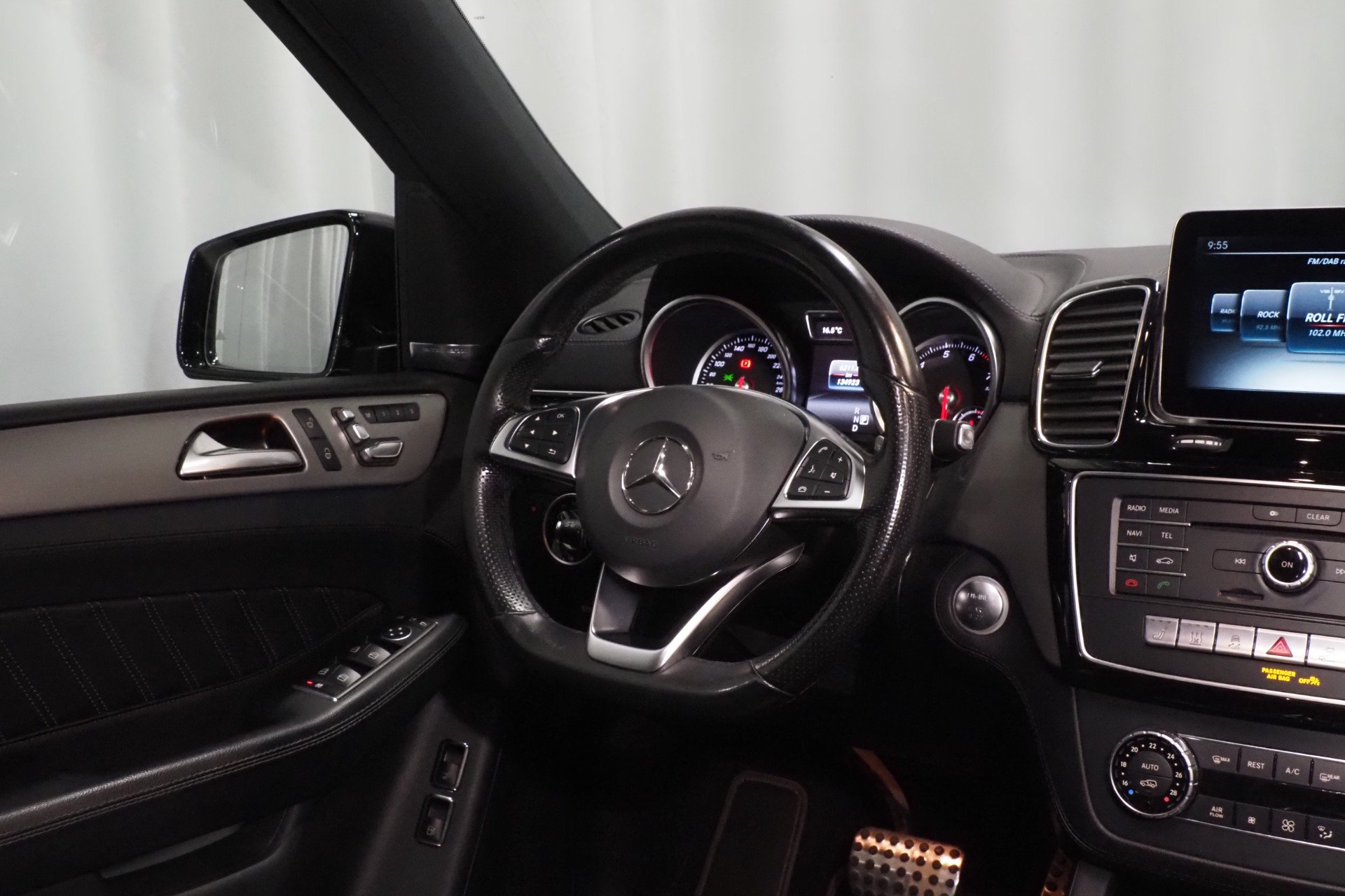 Mercedes-Benz GLE 500 e 4Matic AMG line 2017, kuva 4/19