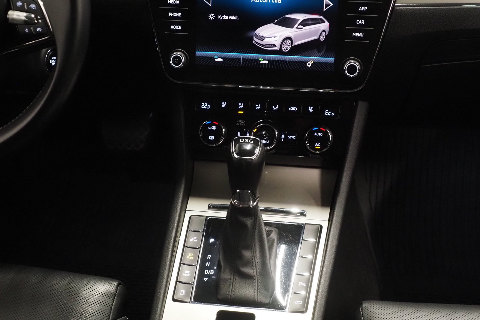 Skoda Superb 2020, kuva 7/20