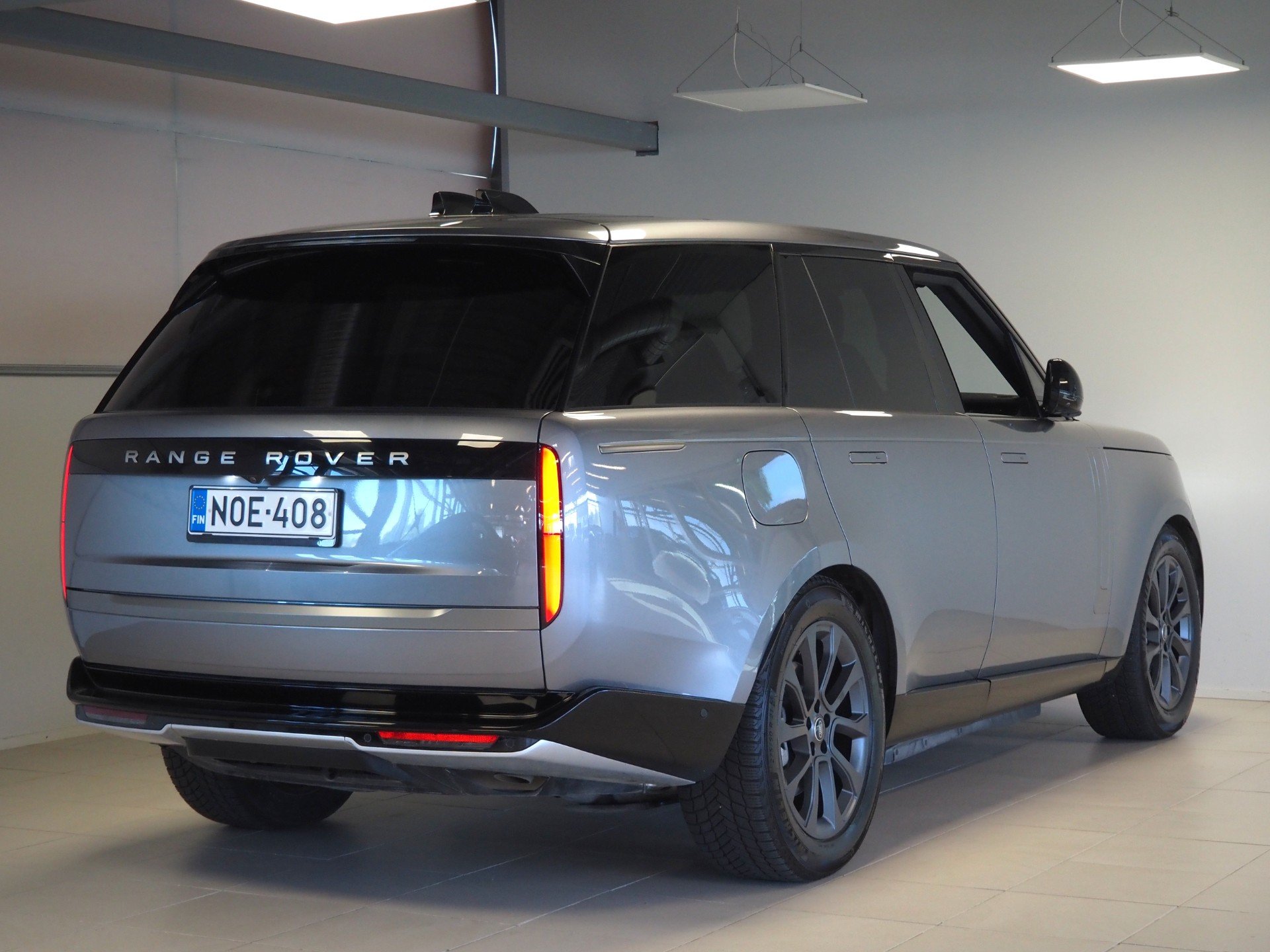 Land Rover Range Rover 2025, photo 2/23