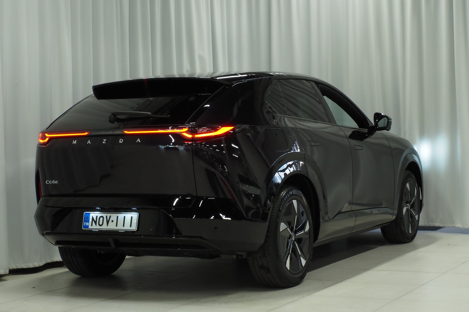 Mazda CX-6e 78 kWh Takumi Black Business 2026, bild 2/19