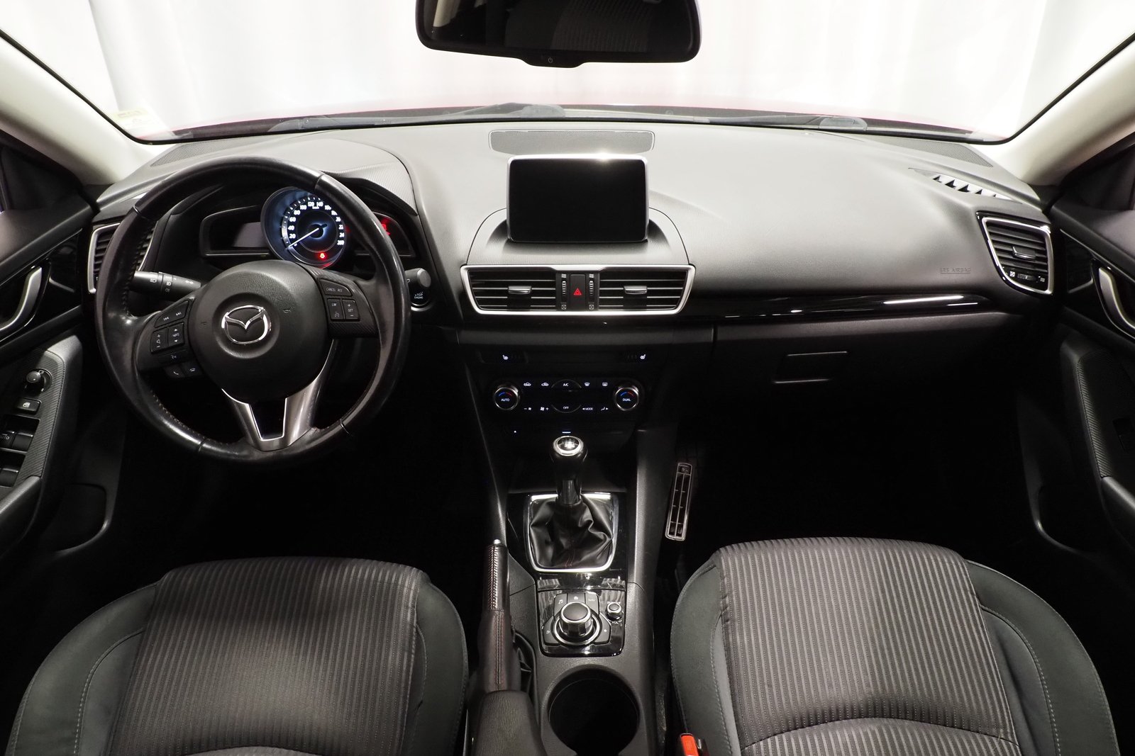 Mazda 3 2016, kuva 6/17