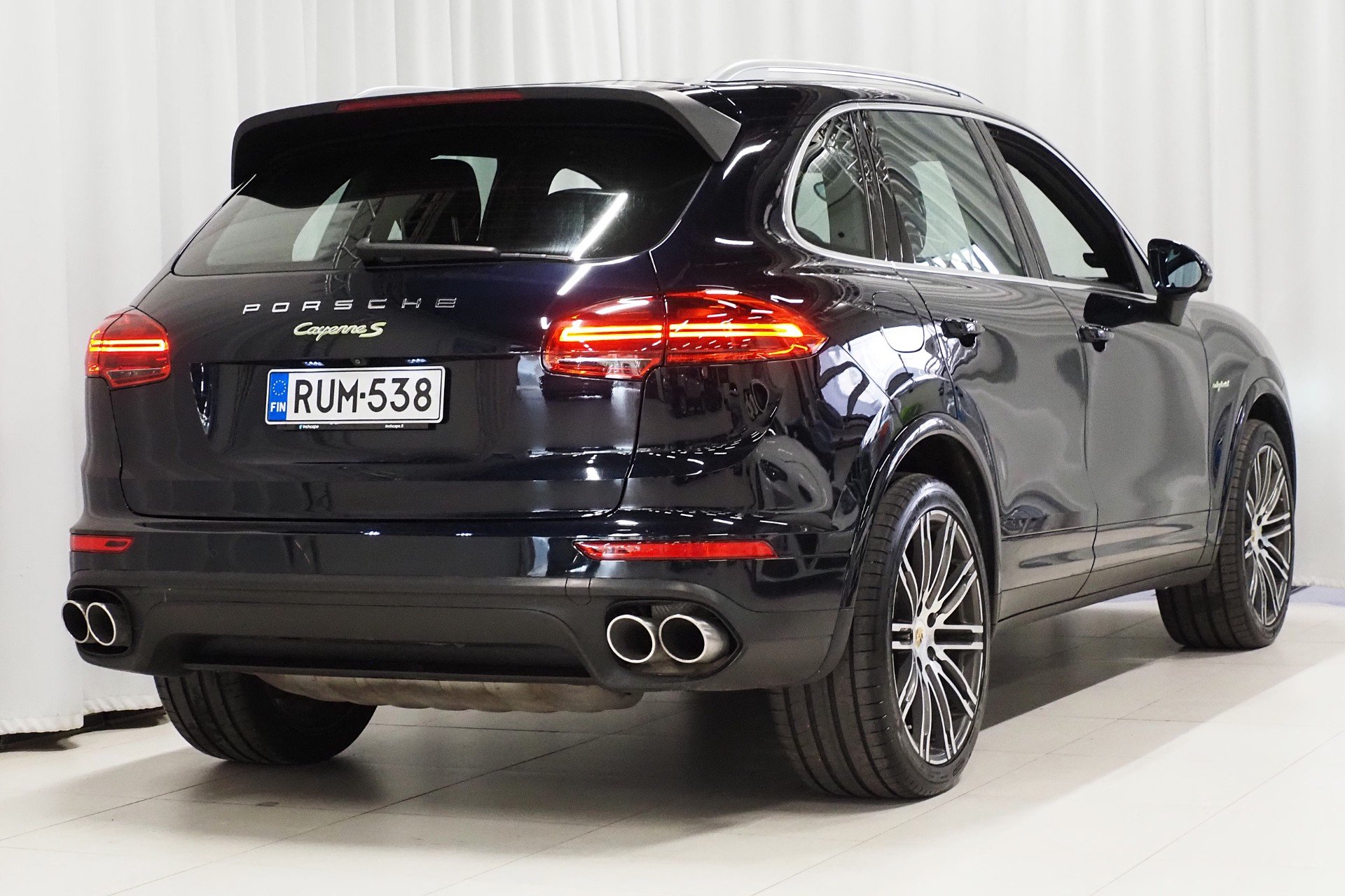 Porsche Cayenne S E-hybrid 2015, kuva 3/25