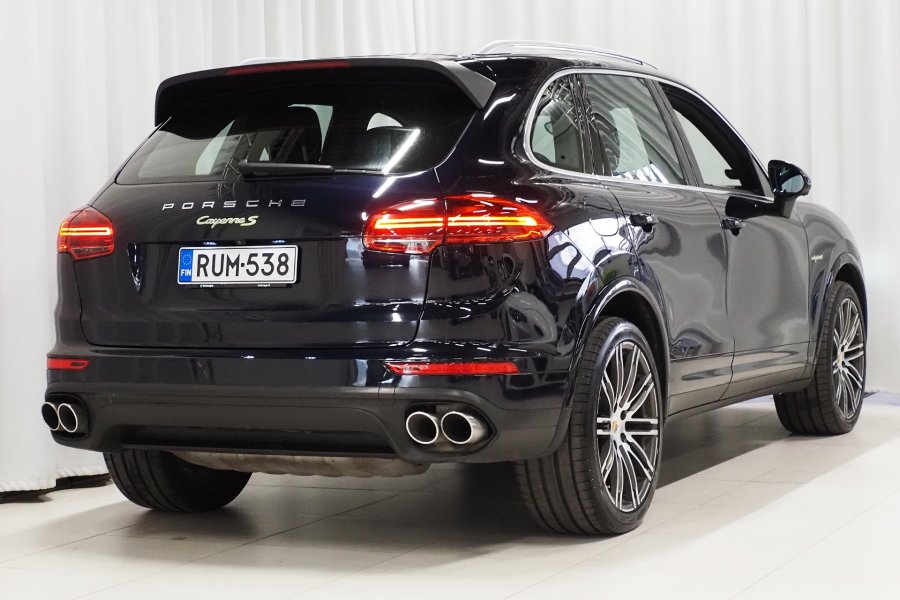 Porsche Cayenne S E-hybrid 2015, kuva 6/50