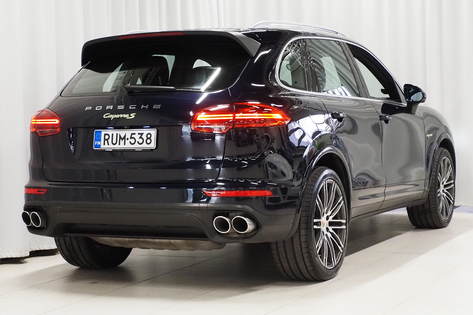 Porsche Cayenne S E-hybrid 2015, kuva 5/50