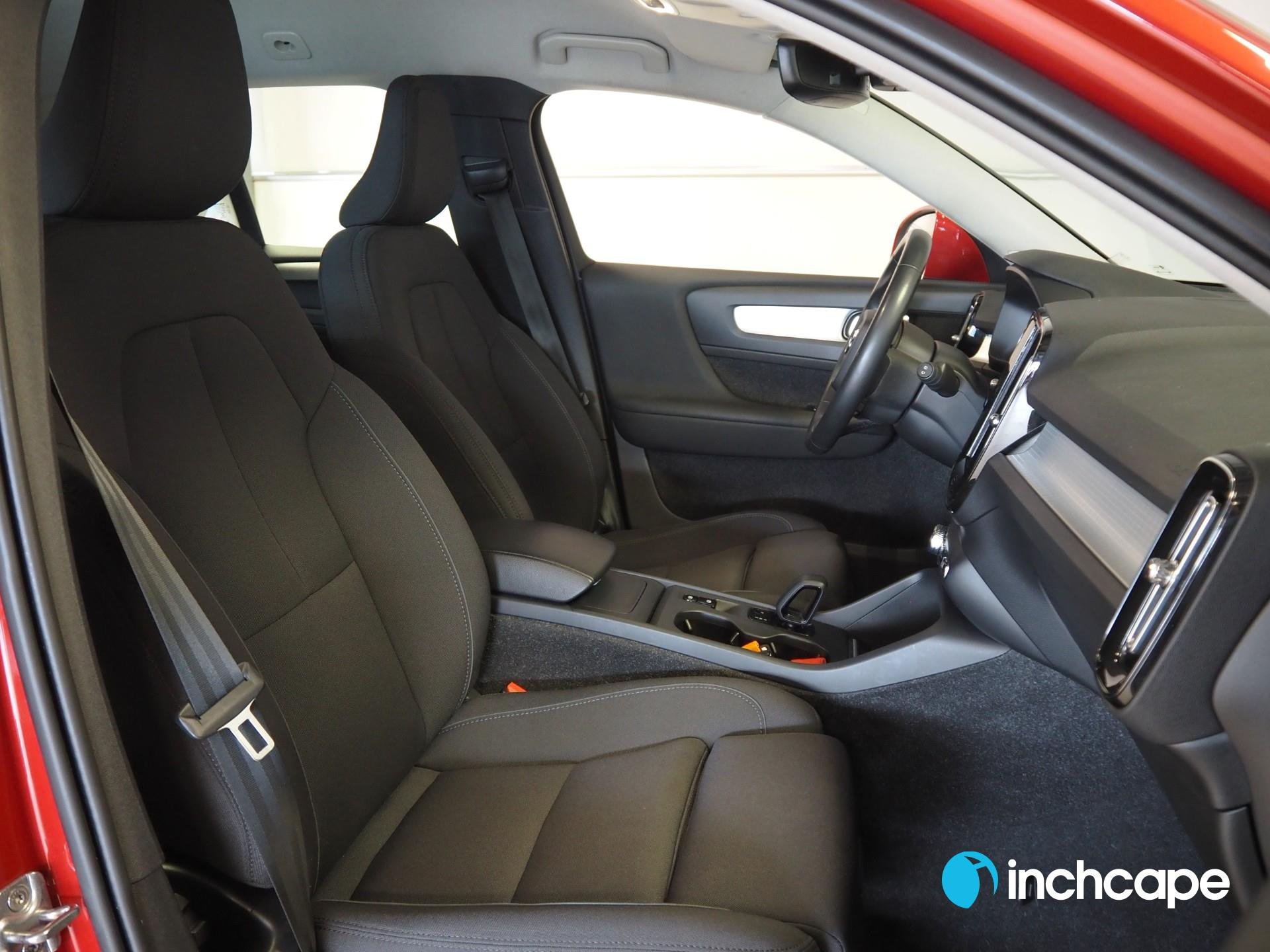 Volvo XC40 T2 Business Edition aut 2021, photo 3/18