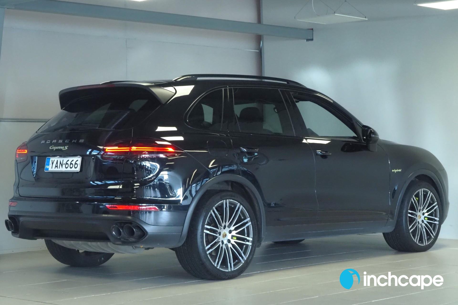 Porsche Cayenne S E-hybrid 2017, kuva 2/25