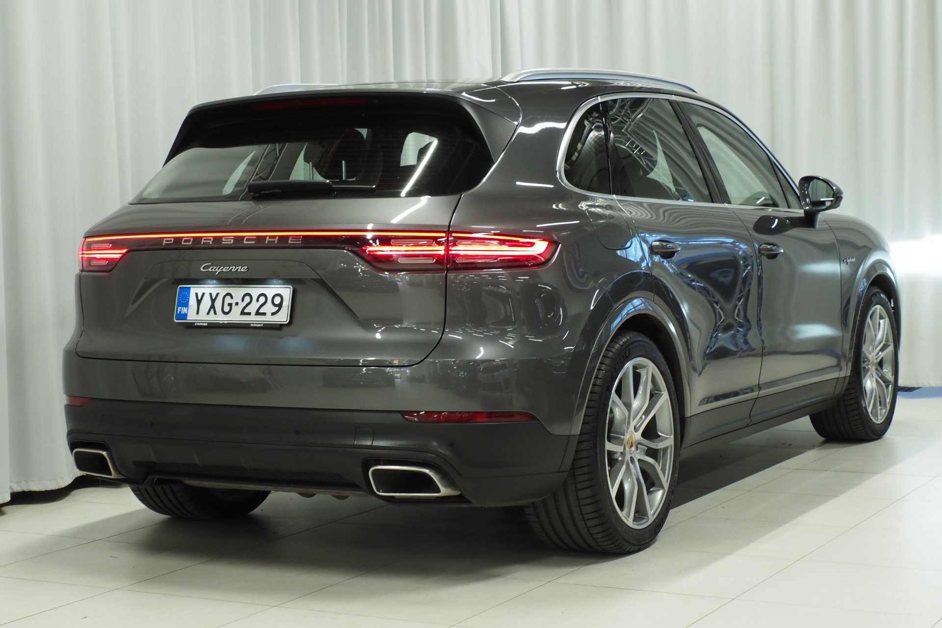 Porsche Cayenne E-Hybrid 2020, bild 3/25