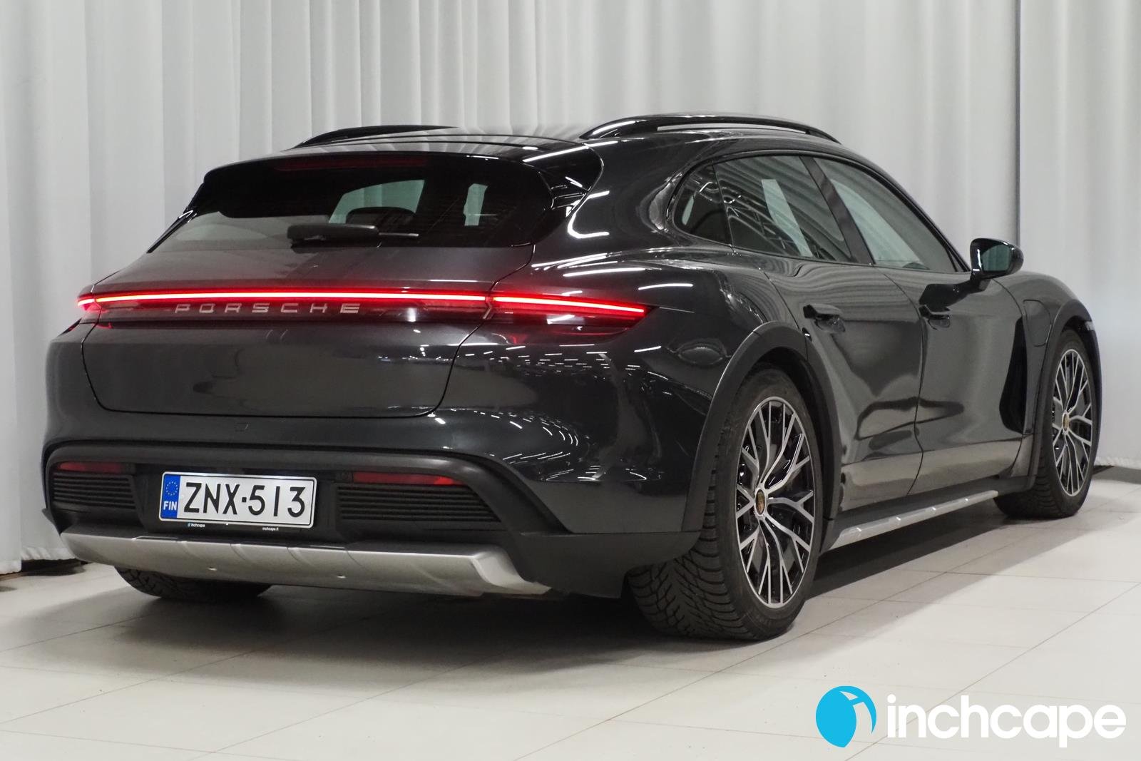 Porsche Taycan 4 Cross Turismo 2022, kuva 2/17